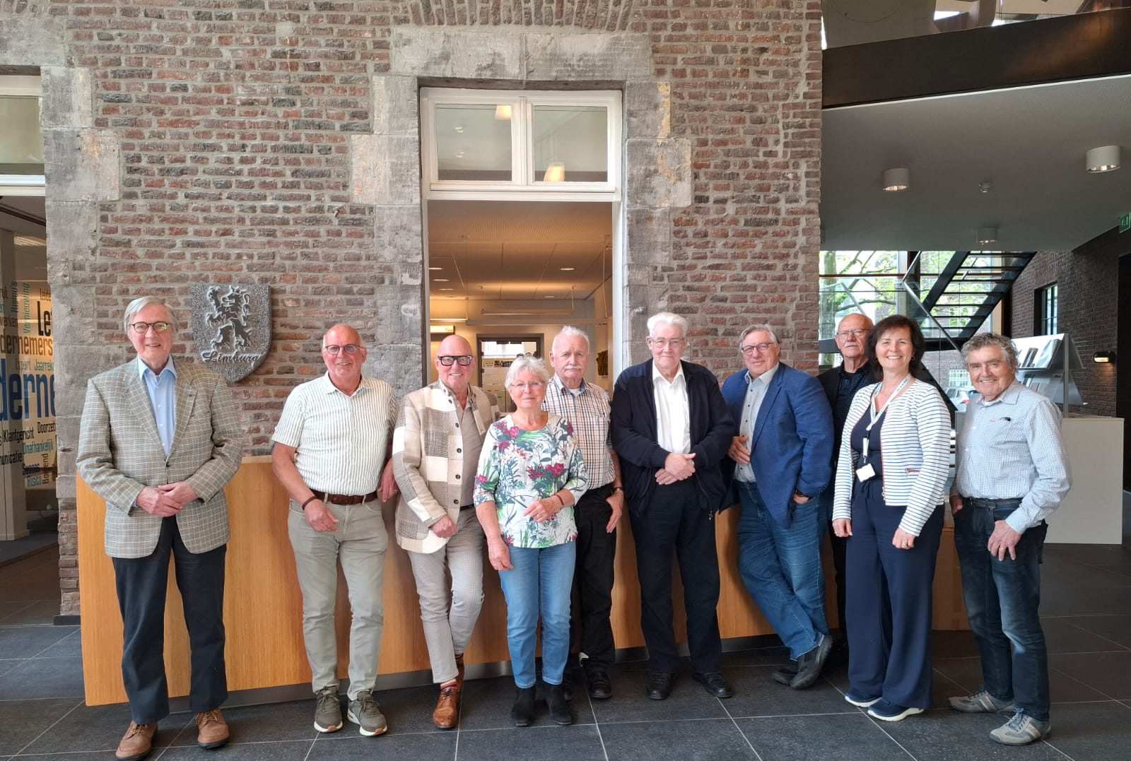 Van links naar rechts: Cees Versteeden, Joop de Hoon, Marcel Ballas, Tielke Aussems, Peter Leenders, Joos Jenniskens, Guus van Egdom, Ger Custers, Simone Gerono en Ber Mertens
Jo Linders ontbreekt op de foto.